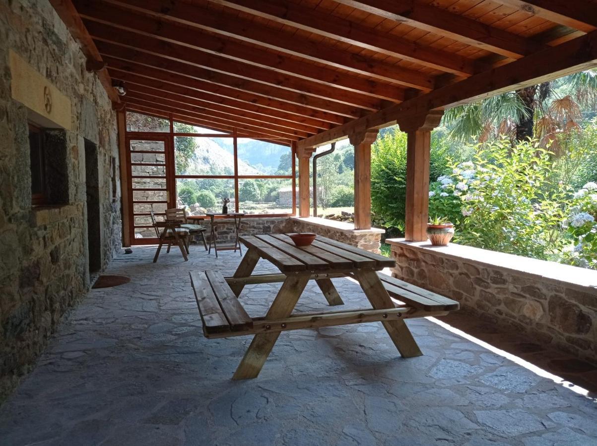 Amplia Y Comoda Casa De Piedra Con Porche Y Jardin San Roque de Riomiera ภายนอก รูปภาพ