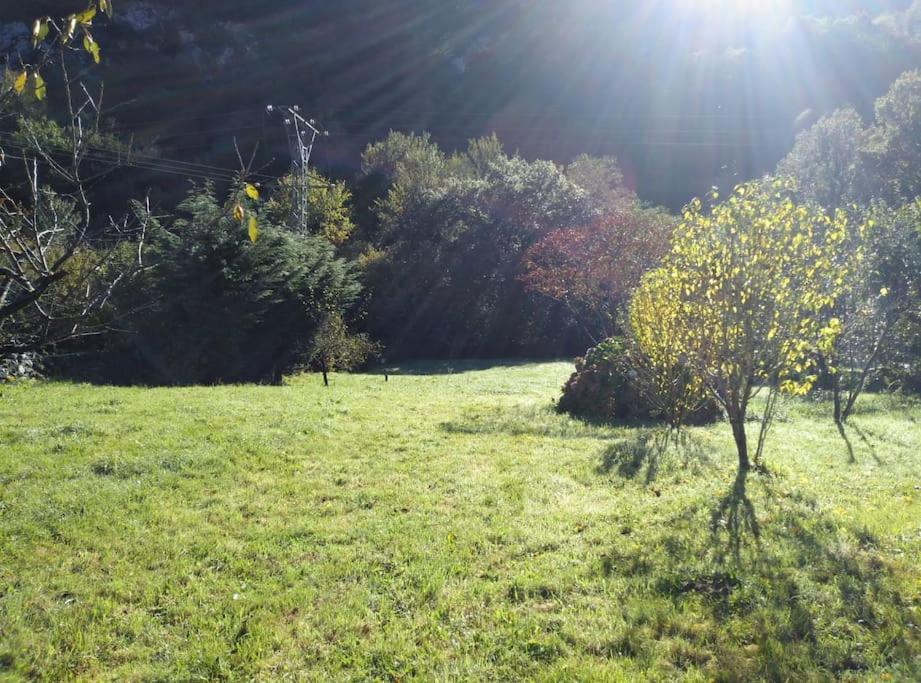 Amplia Y Comoda Casa De Piedra Con Porche Y Jardin San Roque de Riomiera ภายนอก รูปภาพ